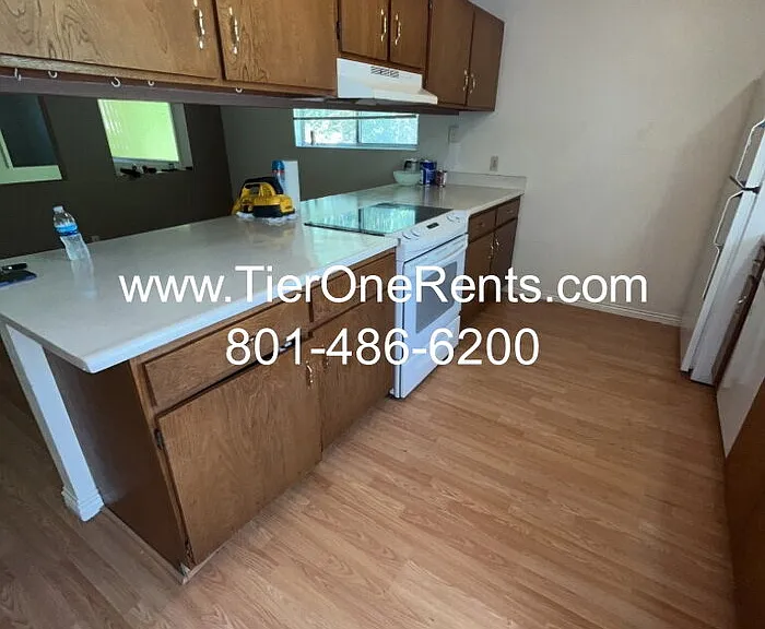 619 Angie Cir #619 — Photo 7