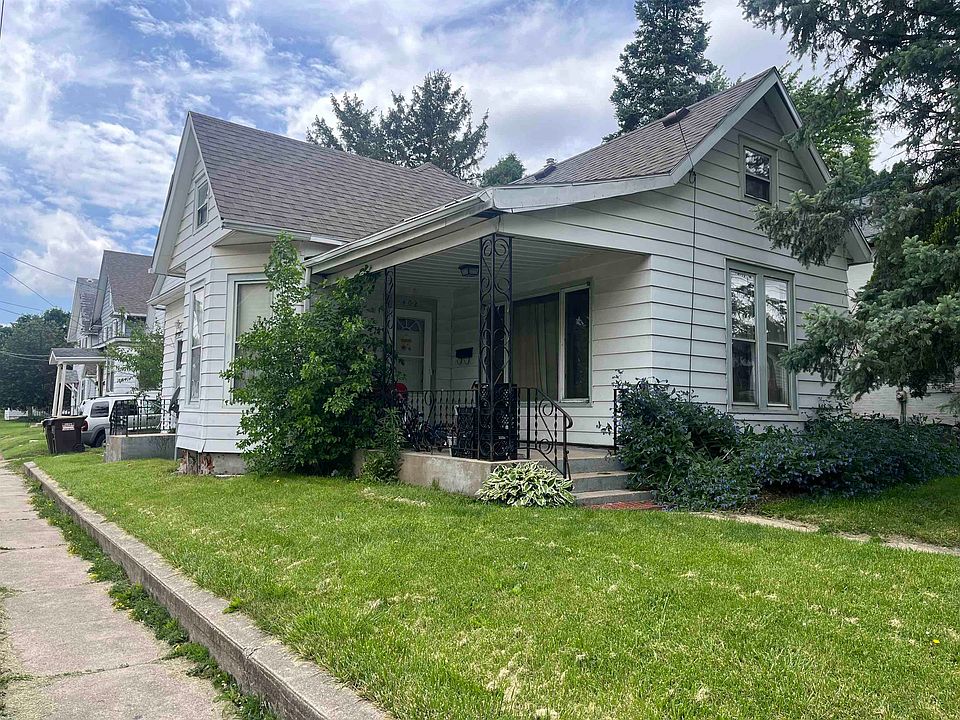 2nd image of 402 N Apple Ave