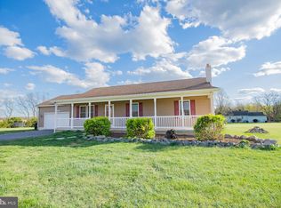 1230 Hollida Ln, Martinsburg, WV 25404