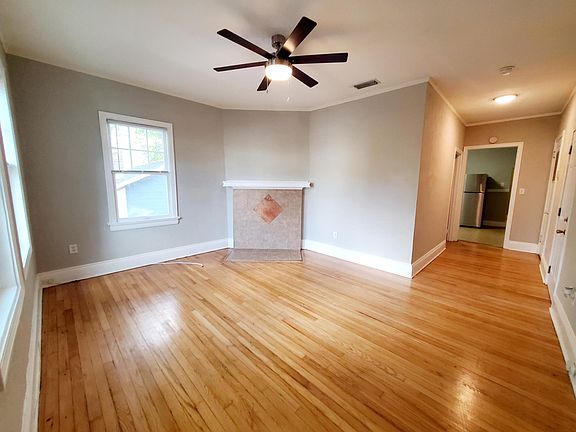2nd image of 962 Cherry St #4