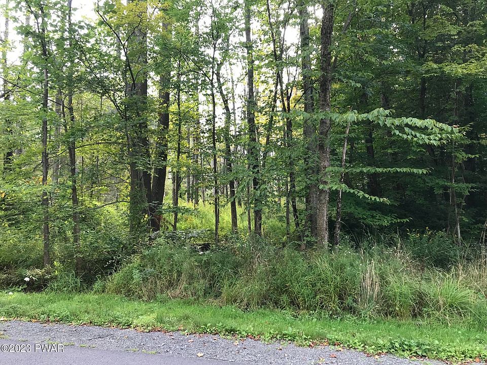 1st image of 46 Parkwood Dr
