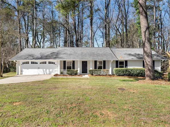 566 Sugar Valley Ln SE, Conyers, GA 30094