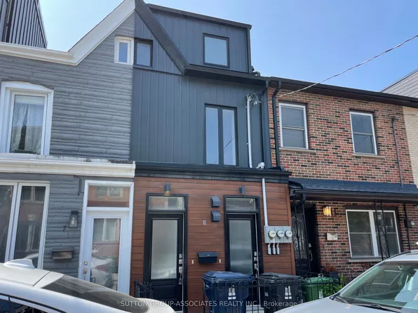 9 Whitaker Ave #2, Toronto, ON M6J 1A2