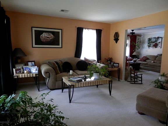 3rd image of 243 Elizabeth Ave