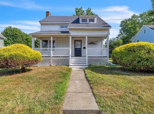 78 School St, New London, CT 06320