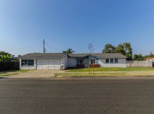966 Post Rd, Costa Mesa, CA 92626