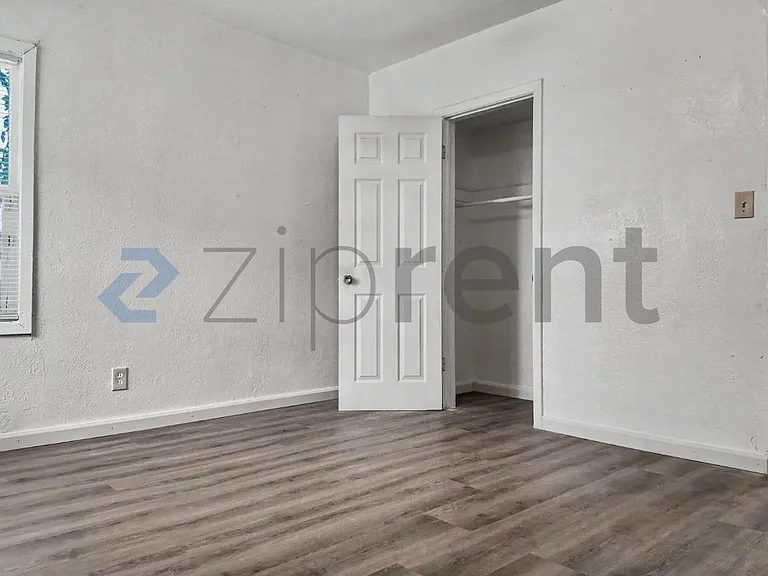 4309 32nd St — Photo 28