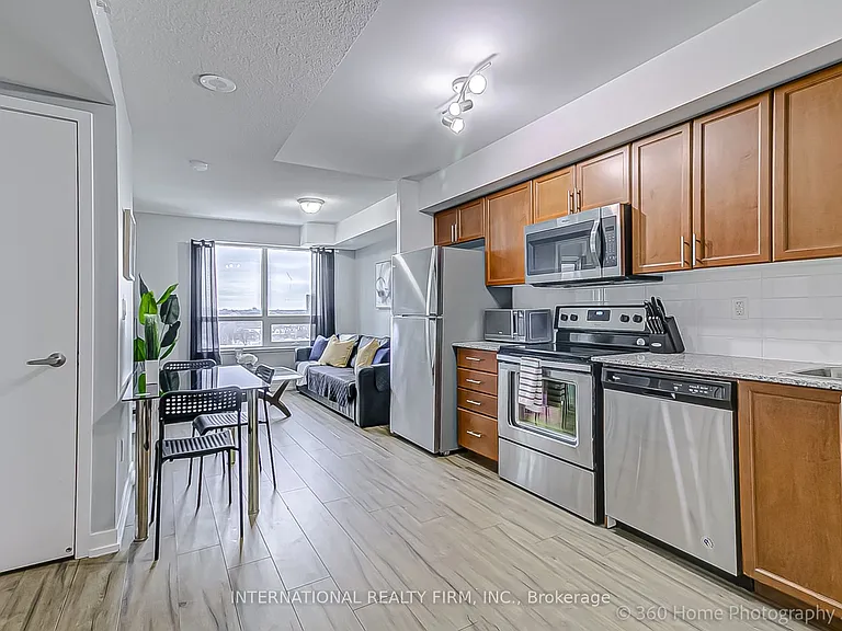 1420 Dupont St #911 — Photo 7