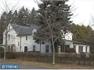 201 Kensington Ave photo 1
