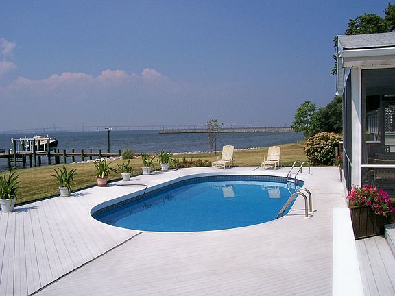 Pool & porch w Bay Bridge views
