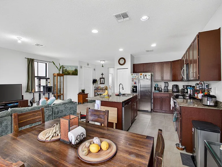4009 Sequoia Pl — Photo 16