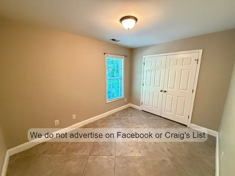 918 Carolina Ave — Photo 11