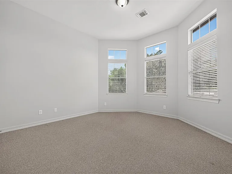 8602 Two Sisters Ct — Photo 24