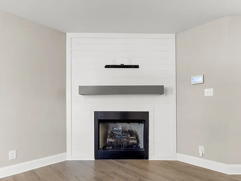 618 Battery Ct — Photo 10