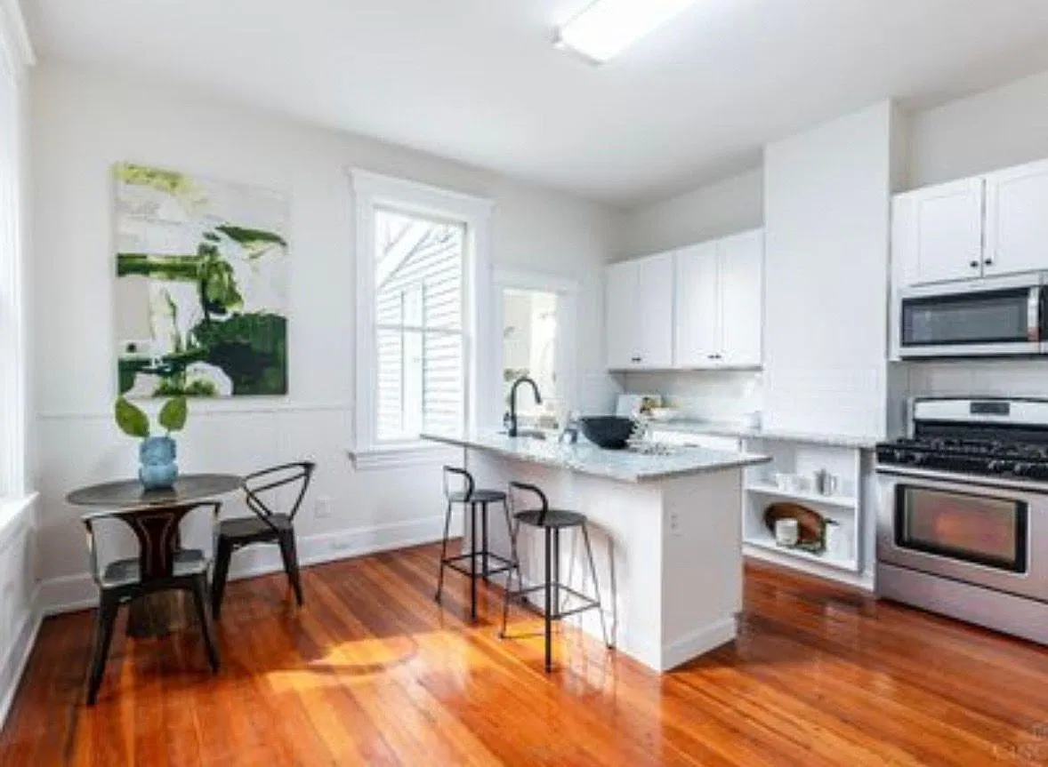 4 bed, 2.0 bath, $3,600 — Photo 2