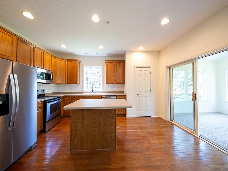 15523 Lilac Dr — Photo 8