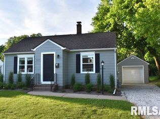 517 Sunset Dr, Eureka, IL