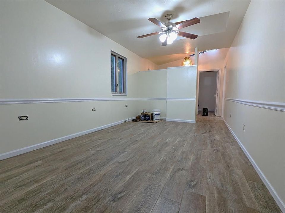 1st image of 16477 Piper Ln