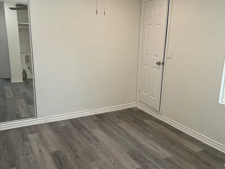 2513 W Occidental St — Photo 6