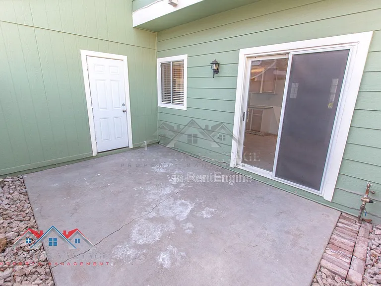 1970 N Hartford St #62 — Photo 16