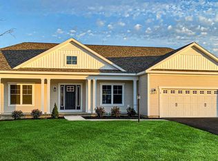 16 Farmington Ct, Glenmont, NY 12077