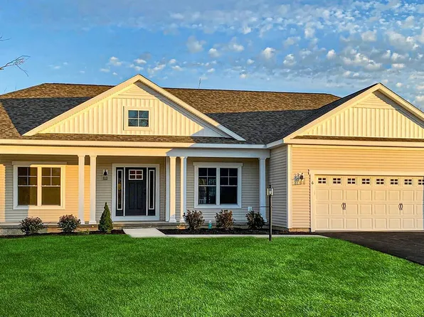 16 Farmington Court, Glenmont, NY 12077