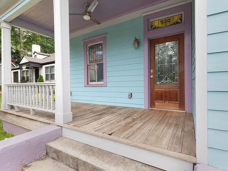930 Park Ave SE — Photo 3