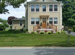 196 Wolcott Ave, Middletown, RI 02842