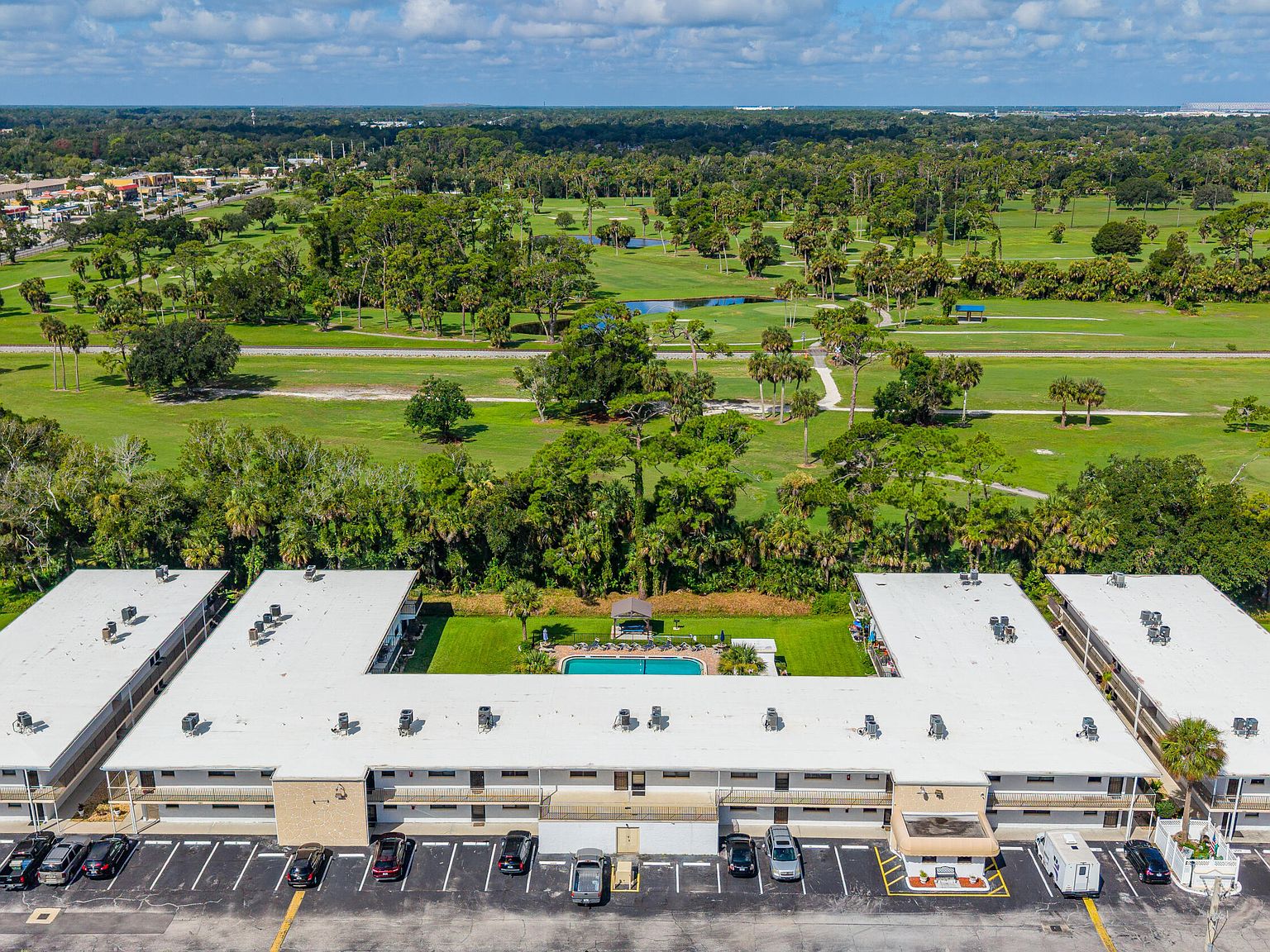 1504 Virginia Ave APT 204 — Daytona Beach Golf Club