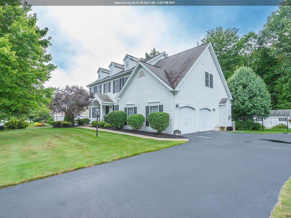 1st image of 10 Carpenter Way