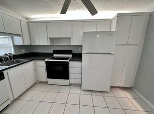 8960 S Hollybrook Blvd APT 107, Hollywood, FL 33025