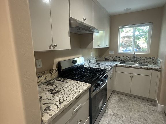 2nd image of 306-310-318 Jay St #310