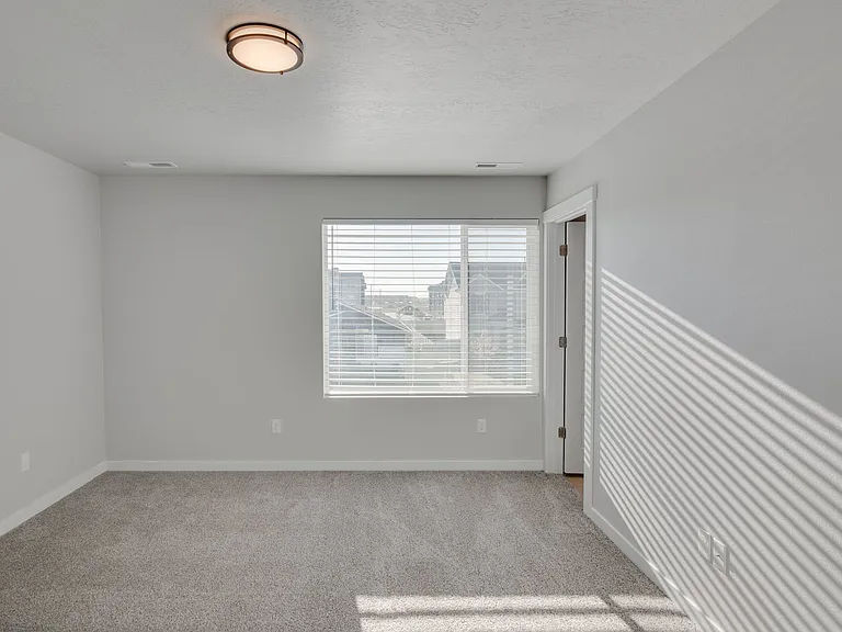 327 S Riggs Spring Ave — Photo 18