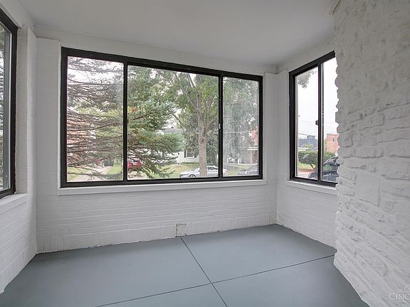 5th image of 1702 Stonybrook Dr