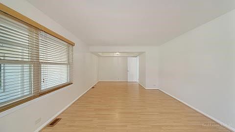 5th image of 500 Stonehaven Ave