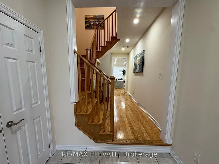 1187 Enchanted Cres — Photo 16