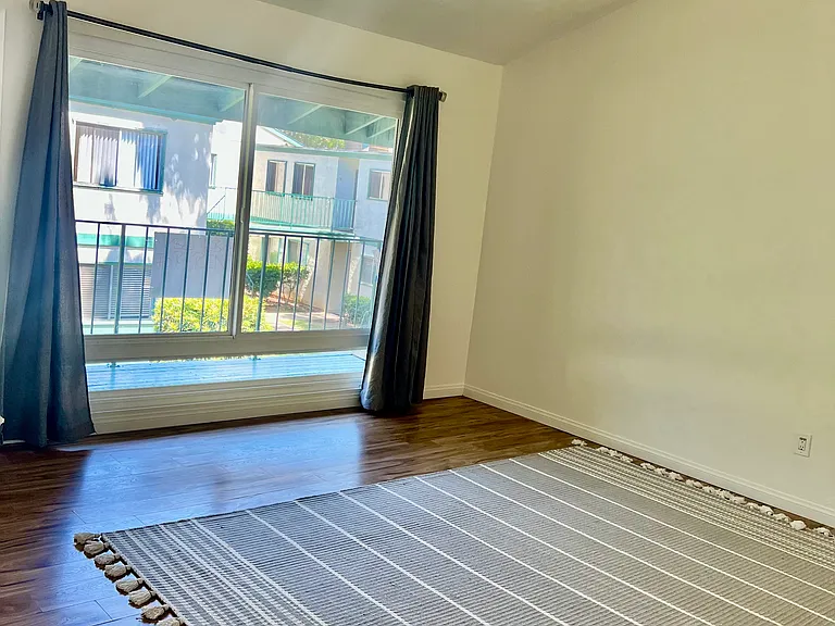 1811 E Grand Ave #86 — Photo 32