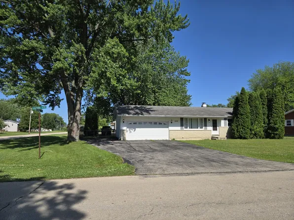 6809 S Joanne Ave, Rochelle, IL 61068