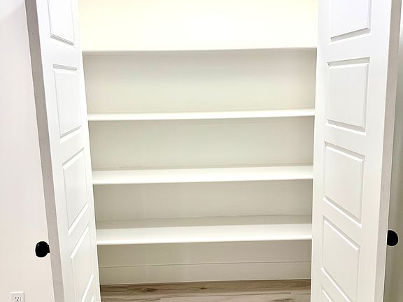 5th image of 1437 N Sierra Way #1
