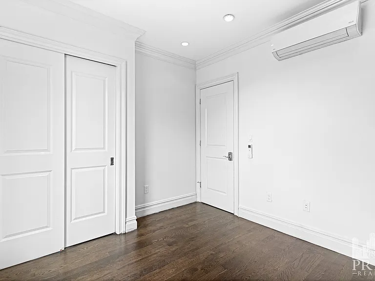 228 Thompson St #4 — Photo 17