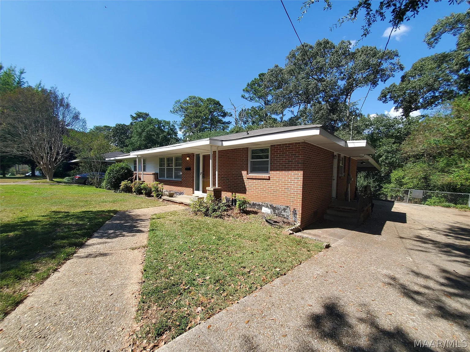 3 bed, 2.0 bath, 1620 sqft, $1,450 — Photo 3