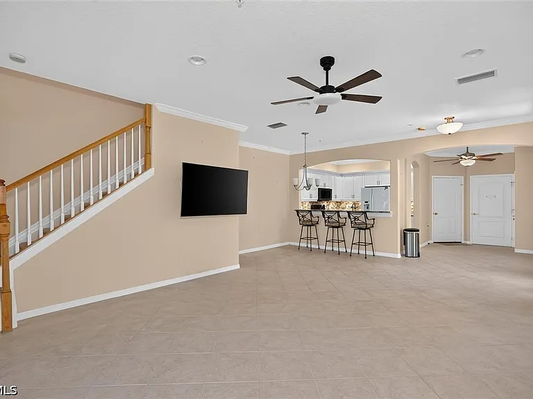 3241 Cottonwood Bnd #101 — Photo 16