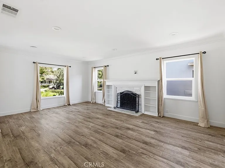 2311 Valencia St — Photo 7