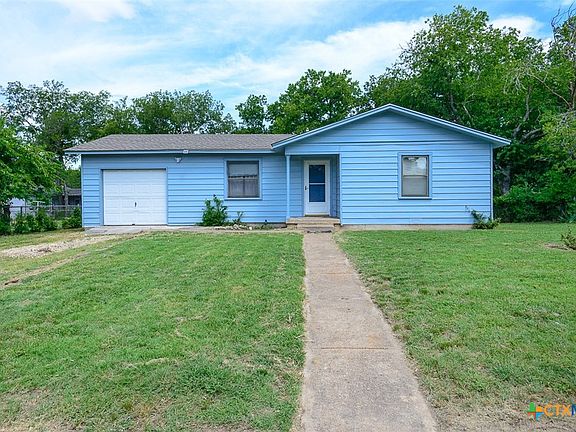 2nd image of 904 Morris Dr
