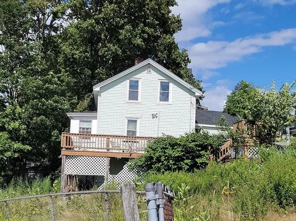 12 Oak St, Clinton, MA 01510