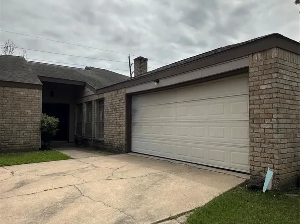 12007 S Fairhollow Ln, Houston, TX 77043