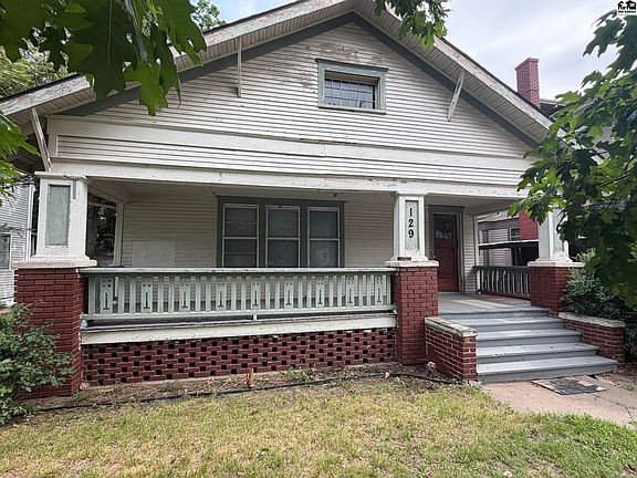 2nd image of 129 E 11th Ave