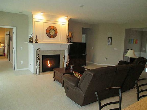 5th image of 534 King Fisher Dr