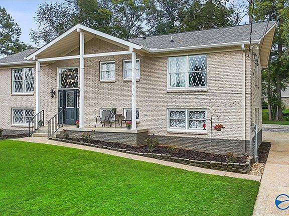 2nd image of 11015 Salmon Dr SE