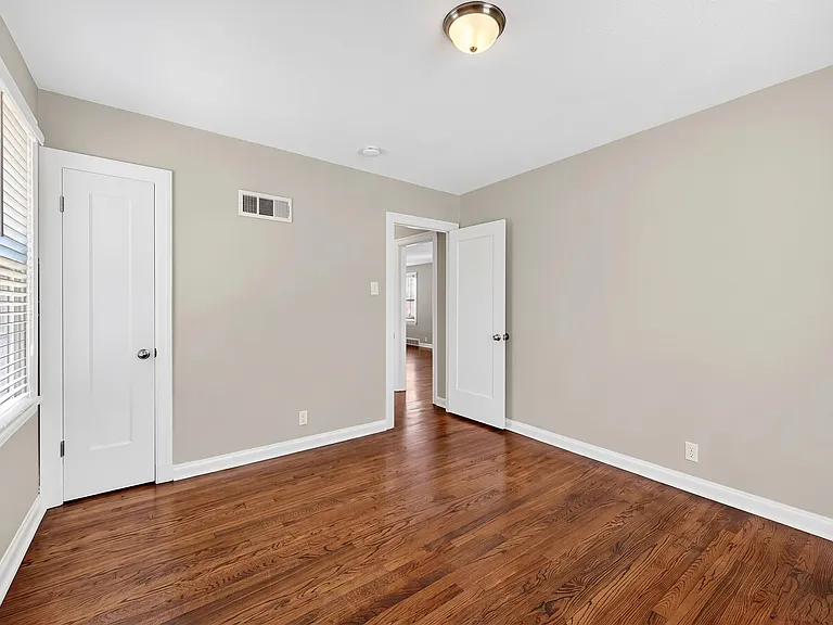 8832 Lawn Ave — Photo 8